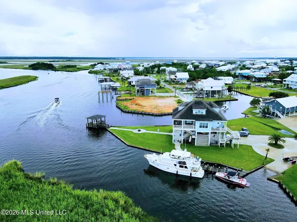 11399 Texas St, Bay Saint Louis, MS 39520