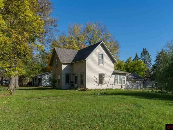 523 W Evenson St, Saint Peter, MN 56082