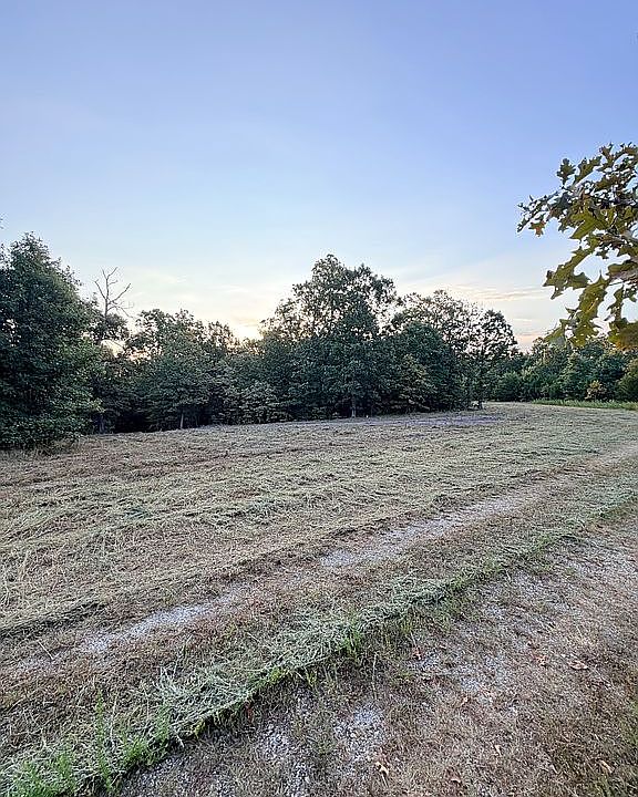 1st image of Higgens Ave