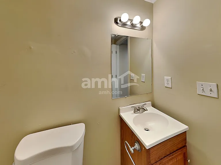 7057 Bennell Dr — Photo 9