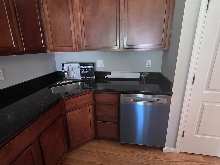 72 Tallant Rd #B — Photo 18