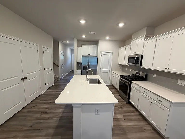 18 Fernhill Ln — Photo 5