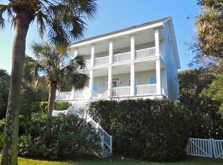 408 E Arctic Ave, Folly Beach, SC 29439