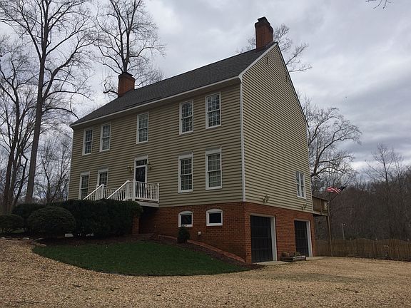 Front from circle driveway