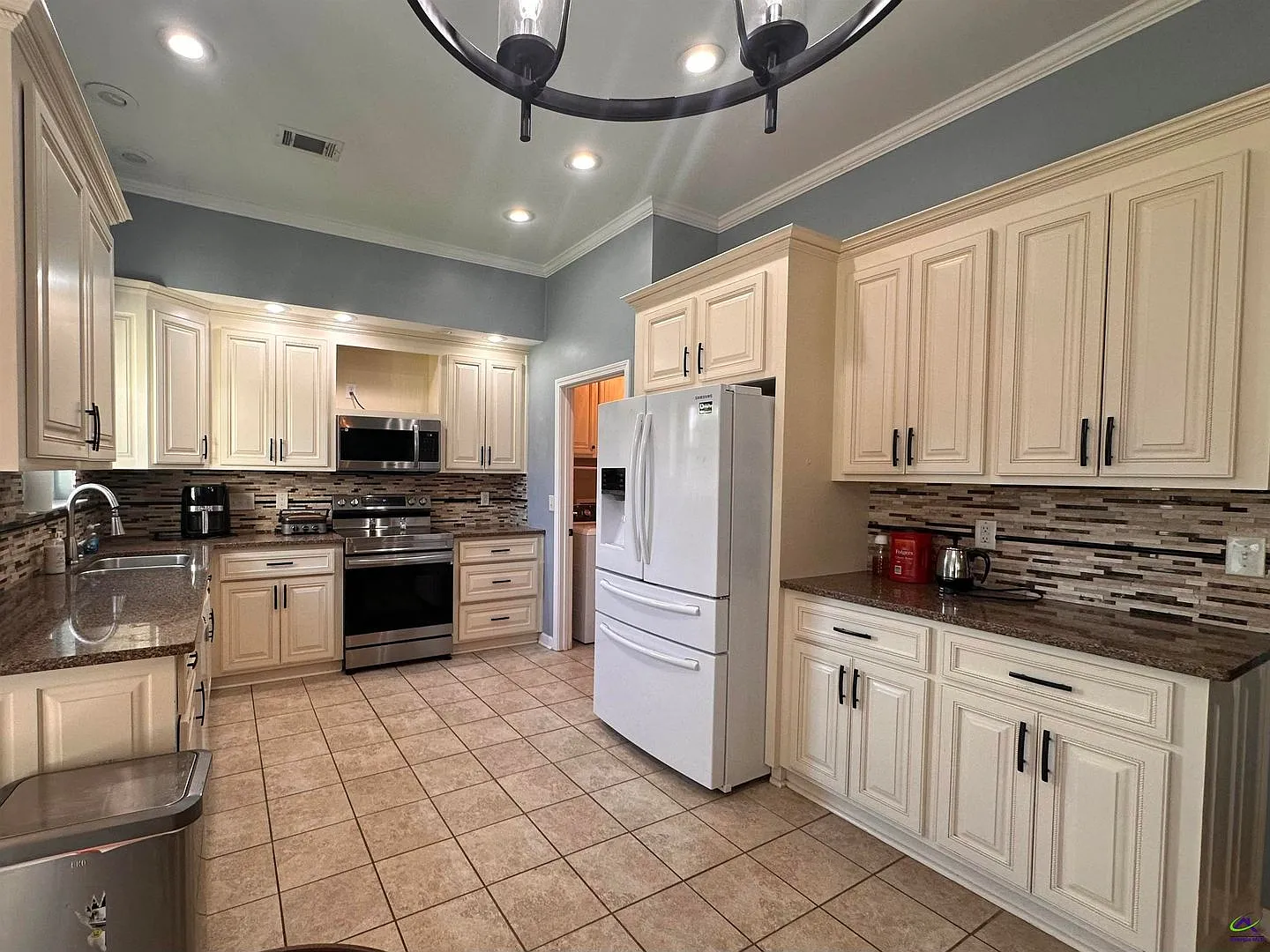 107 Cottage court — Photo 3