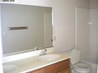 449 Madrone Pl, Brentwood, CA