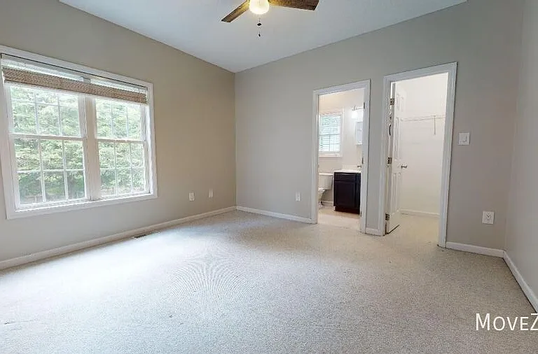 2325 K Wesley Way — Photo 15