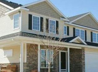 15590 Buena Vista Ln, Clive, IA 50325