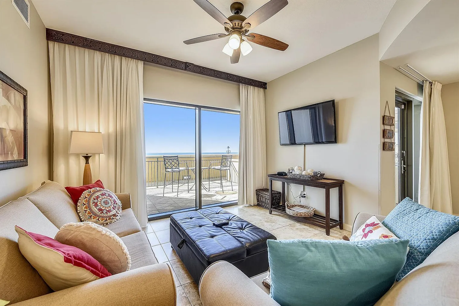 3 bed, 3.0 bath, 1797 sqft, $5,682 — Photo 1