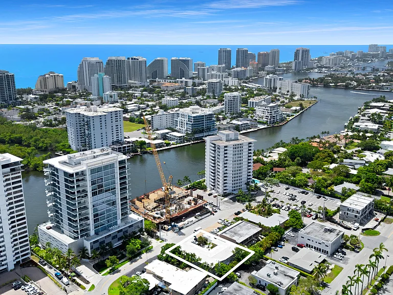 915 Intracoastal Dr #5 — Photo 1