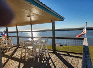 1083 Private Road 675, Bay City, TX 77414