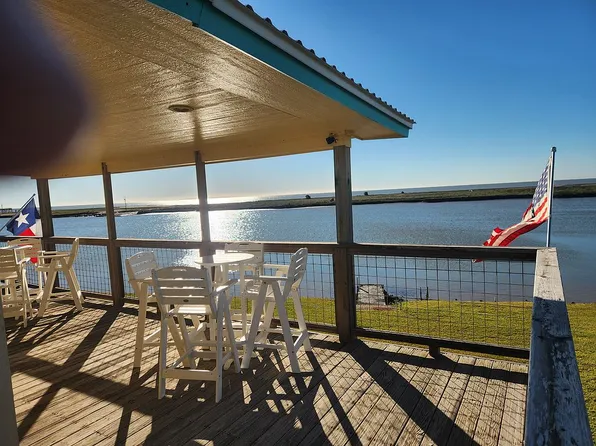 1083 Private Road 675, Bay City, TX 77414