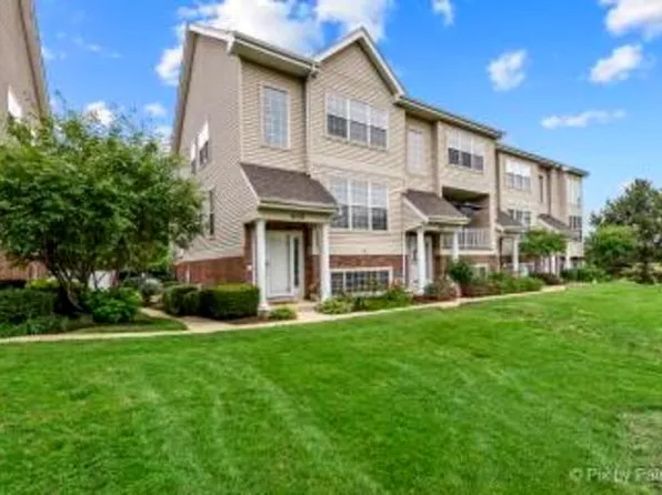609 Pheasant Trl, Saint Charles, IL 60174