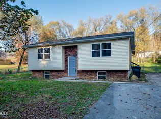 155 Pond Rd, Oliver Springs, TN 37840