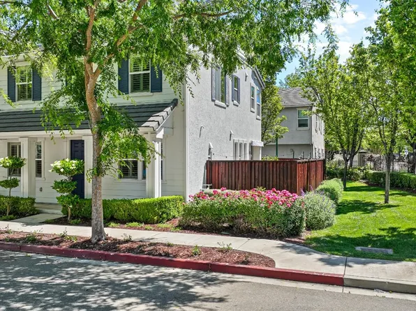 2278 Wellington Dr, Tracy, CA 95376