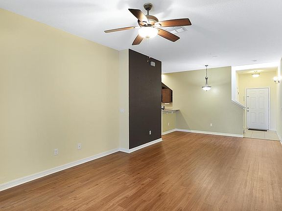 4th image of 14340 Desert Haven St #4005