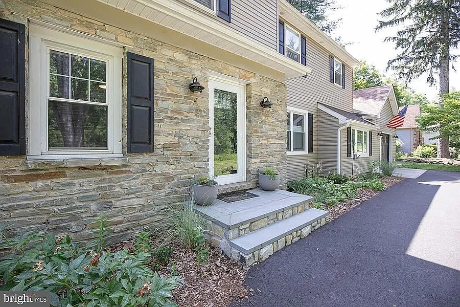 205 Taylorsville Rd — Photo 3