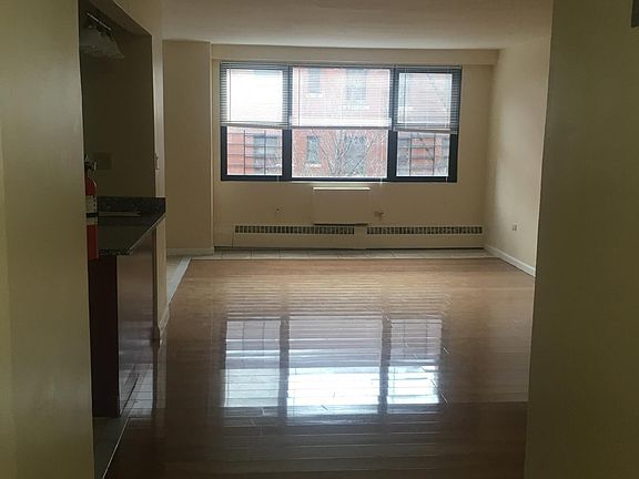 3rd image of 8805 Merrick Blvd APT 4G