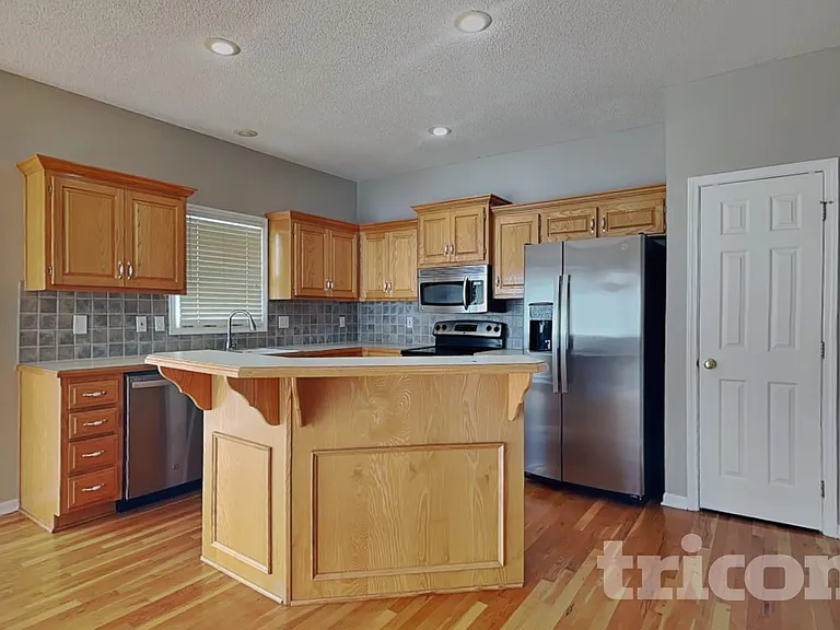 14513 W 138th Ter — Photo 4