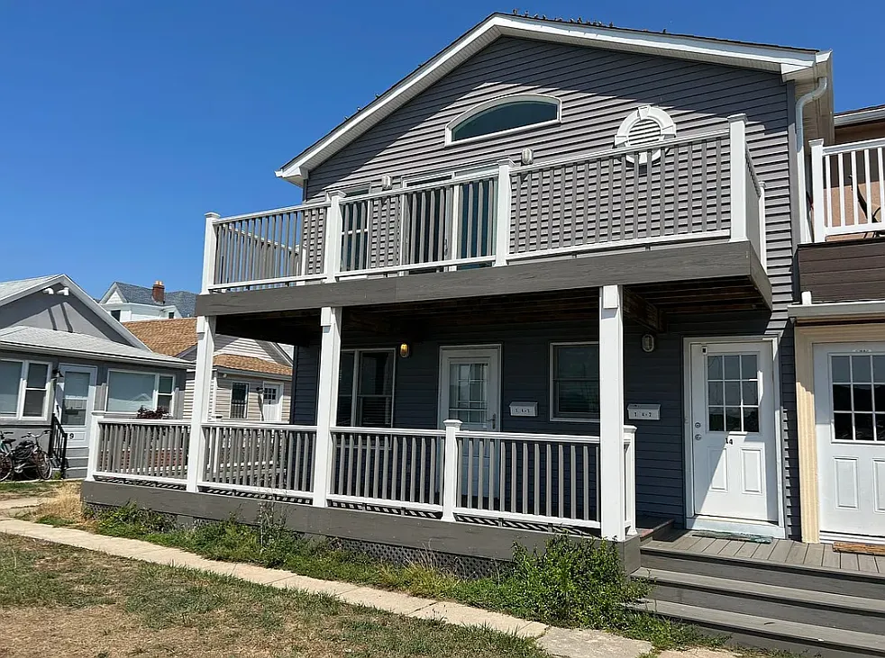 1 bed, $2,300 — Photo 1
