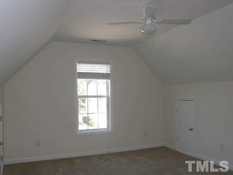 2709 Alder Ridge Ln — Photo 10