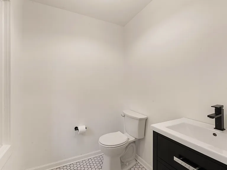 5 Somerset Hills Ct #B — Photo 24