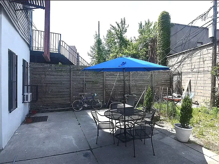 955 Grand St #3 — Photo 13