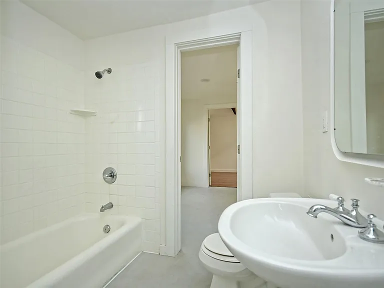 4604 Red River St #B — Photo 13
