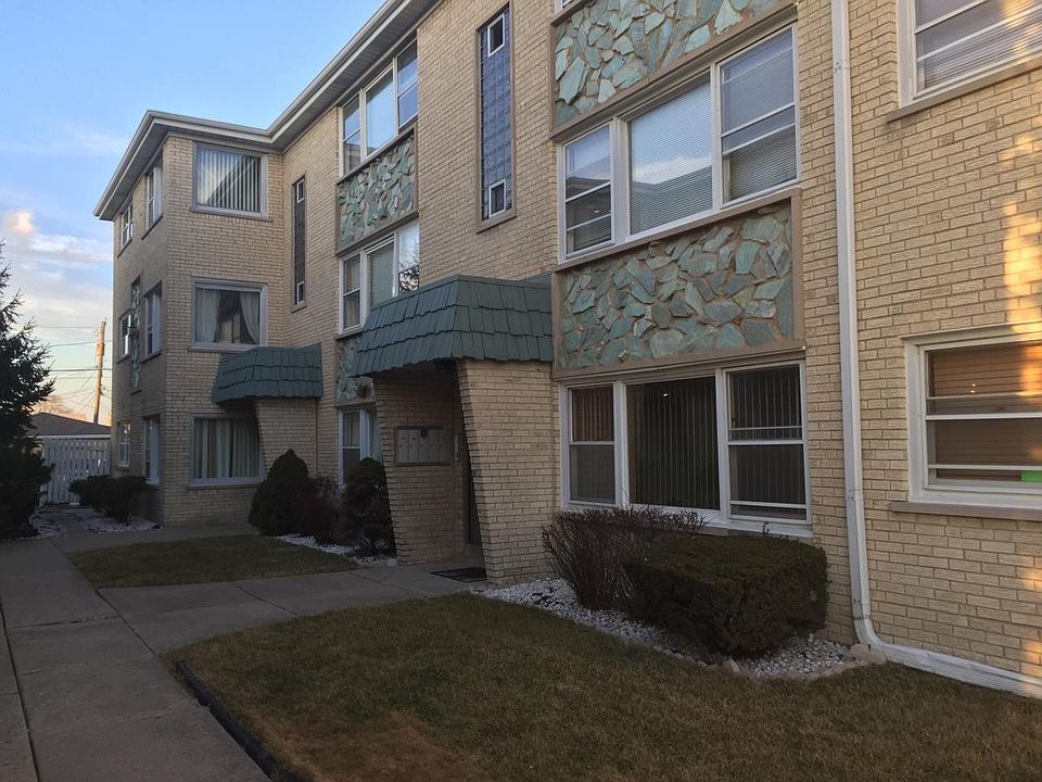 1st image of 8548 W Lawrence Ave APT 1C