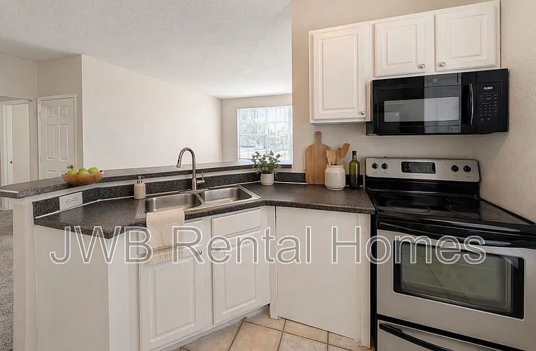 13700 Richmond Park Dr N #1002 — Photo 6
