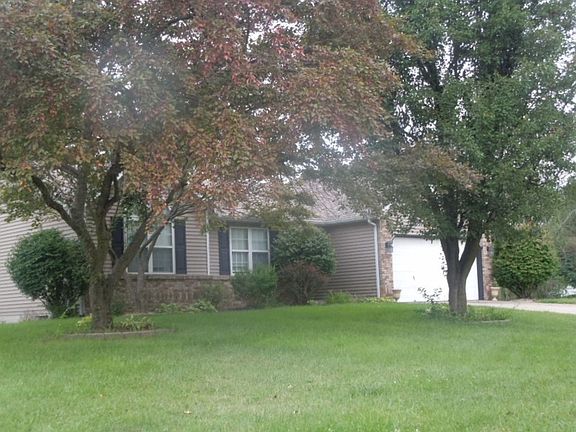 4th image of 812 Woodland Dr