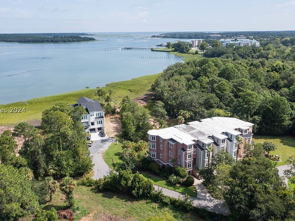 1st image of 46 Fuller Pointe Dr