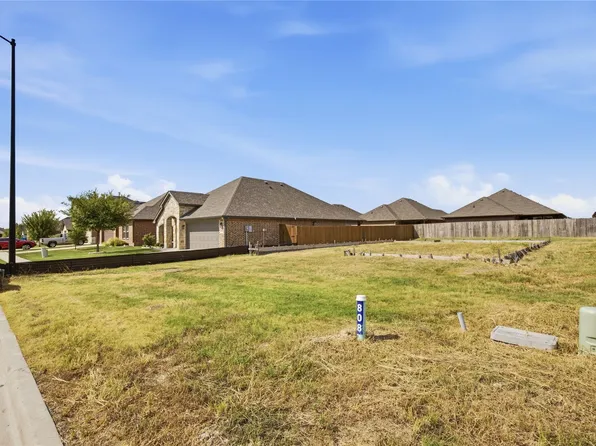 808 Moseley Ln, Greenville, TX 75402