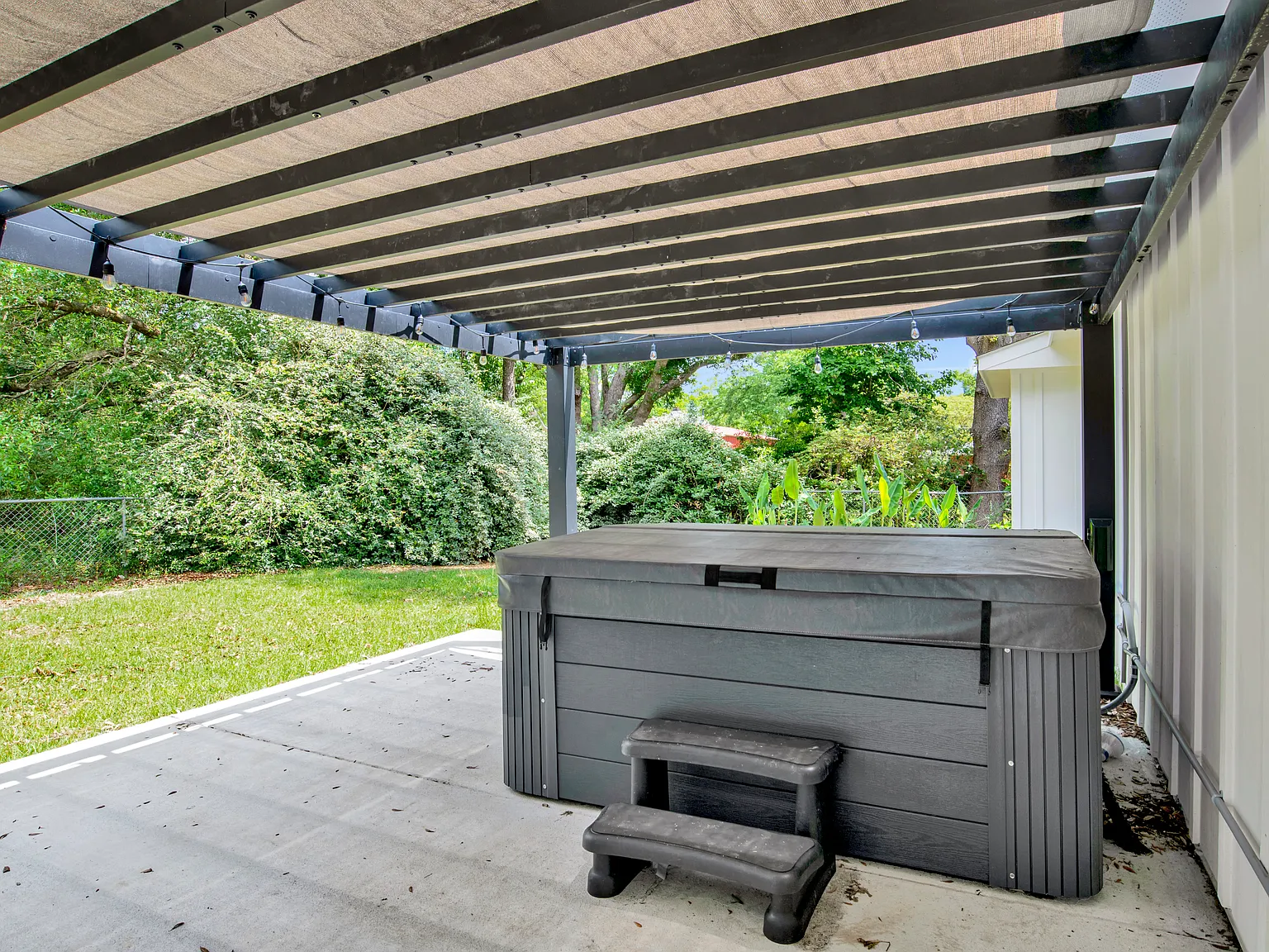 2 bed, 1200 sqft, $3,750 — Photo 4