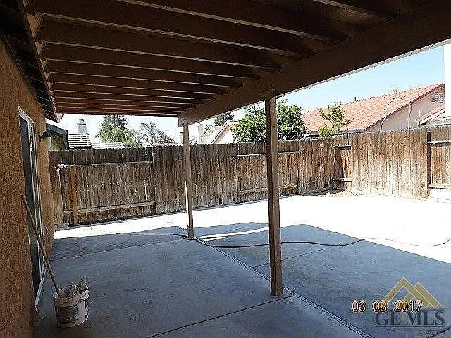 Hoodsport Ave — Photo 17