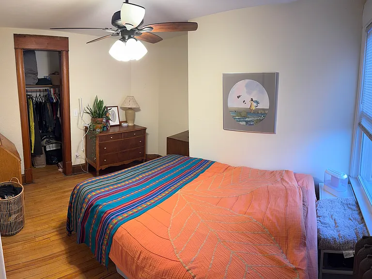 2530 Dupont Ave S #204 — Photo 11