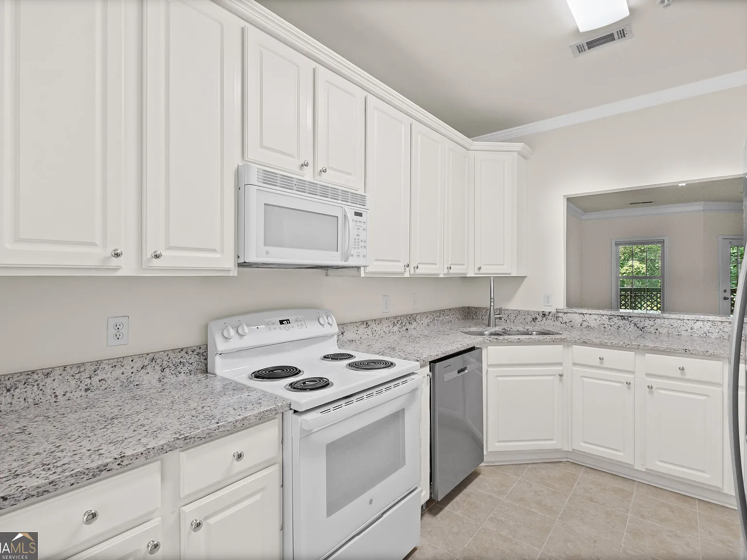 2 bed, 2.0 bath, $1,950 — Photo 4