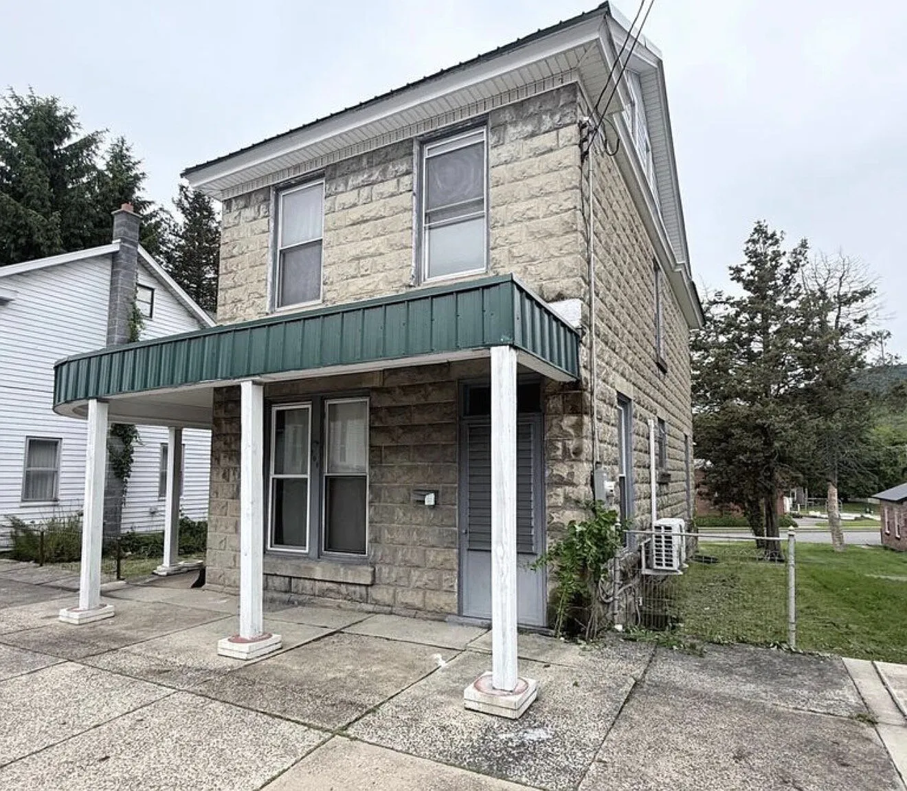 3 bed, 1.5 bath, $1,595 — Photo 1