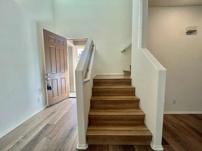 7805 Marbil Ln — Photo 31