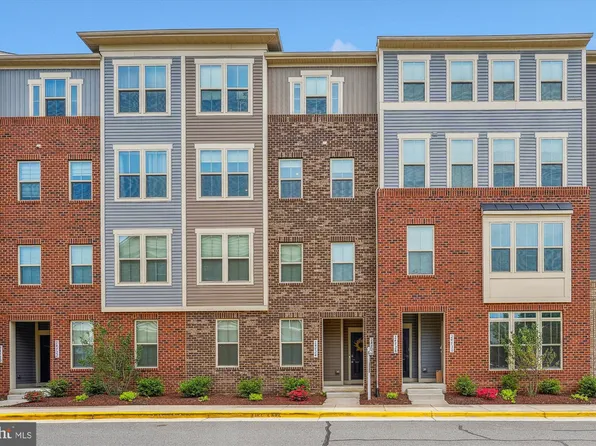 24726 Malibu Ter, Sterling, VA 20166