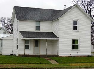521 Ijem Ave, Nichols, IA 52766