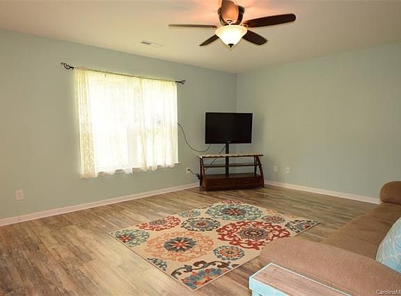 2nd image of 204 Valerie Dr