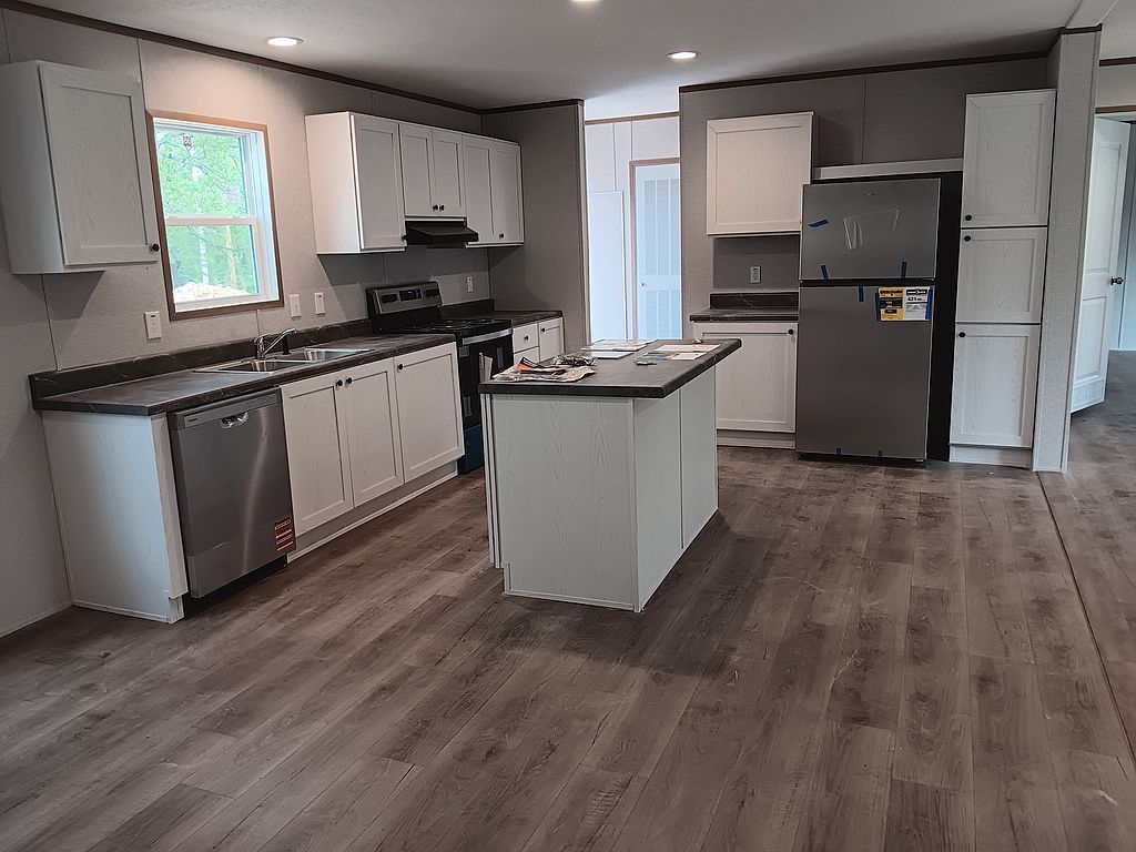 55 Hemlock St - Property Image