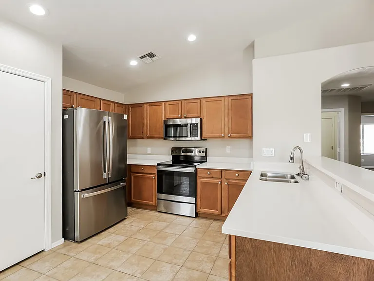 4337 W Saint Kateri Dr — Photo 8