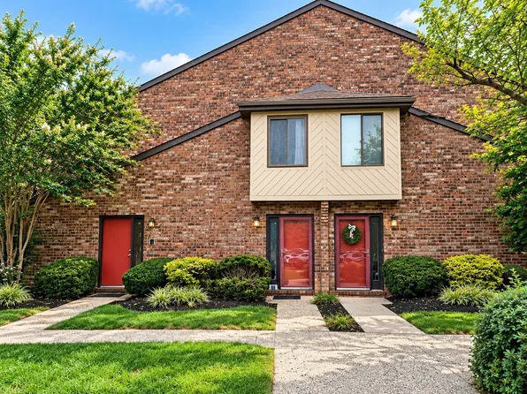 303 Mountainview Dr #303, Wayne, PA 19087