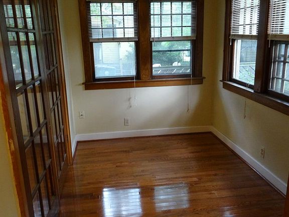 FIRST FLOOR BEDROOM