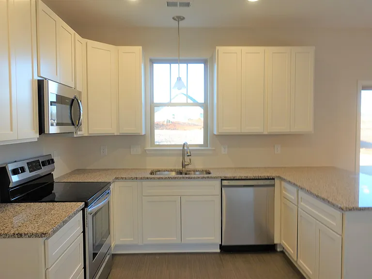 2731 Millhone Dr — Photo 11