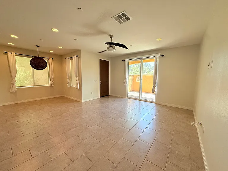 52478 Hawthorn Ct — Photo 4