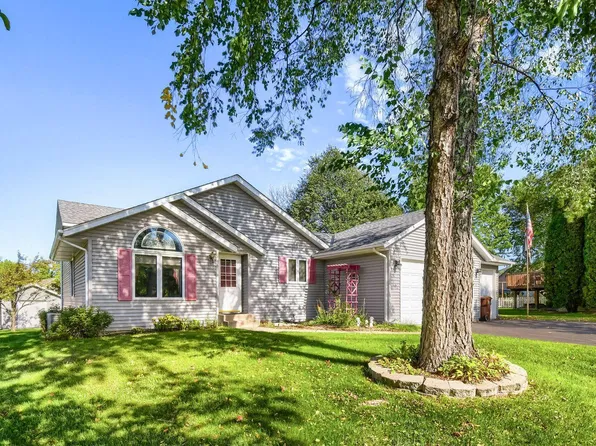 1186 Winter Ct, Hastings, MN 55033