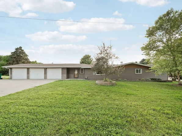 320 N West St, Belle Plaine, MN 56011